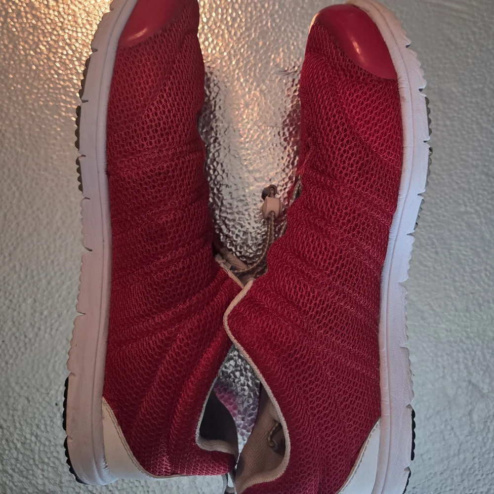 Prope't Travel‎ Walker, Women Sneaker Red , Size 11